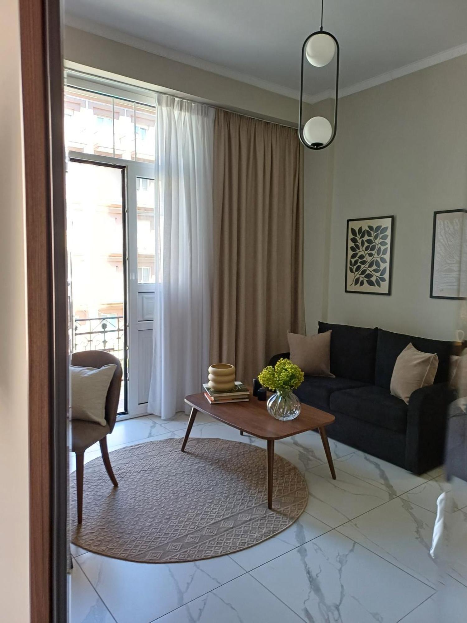 Black Onyx Comfort Suites - Timeless Design In A Heritage Building 테살로니키 외부 사진