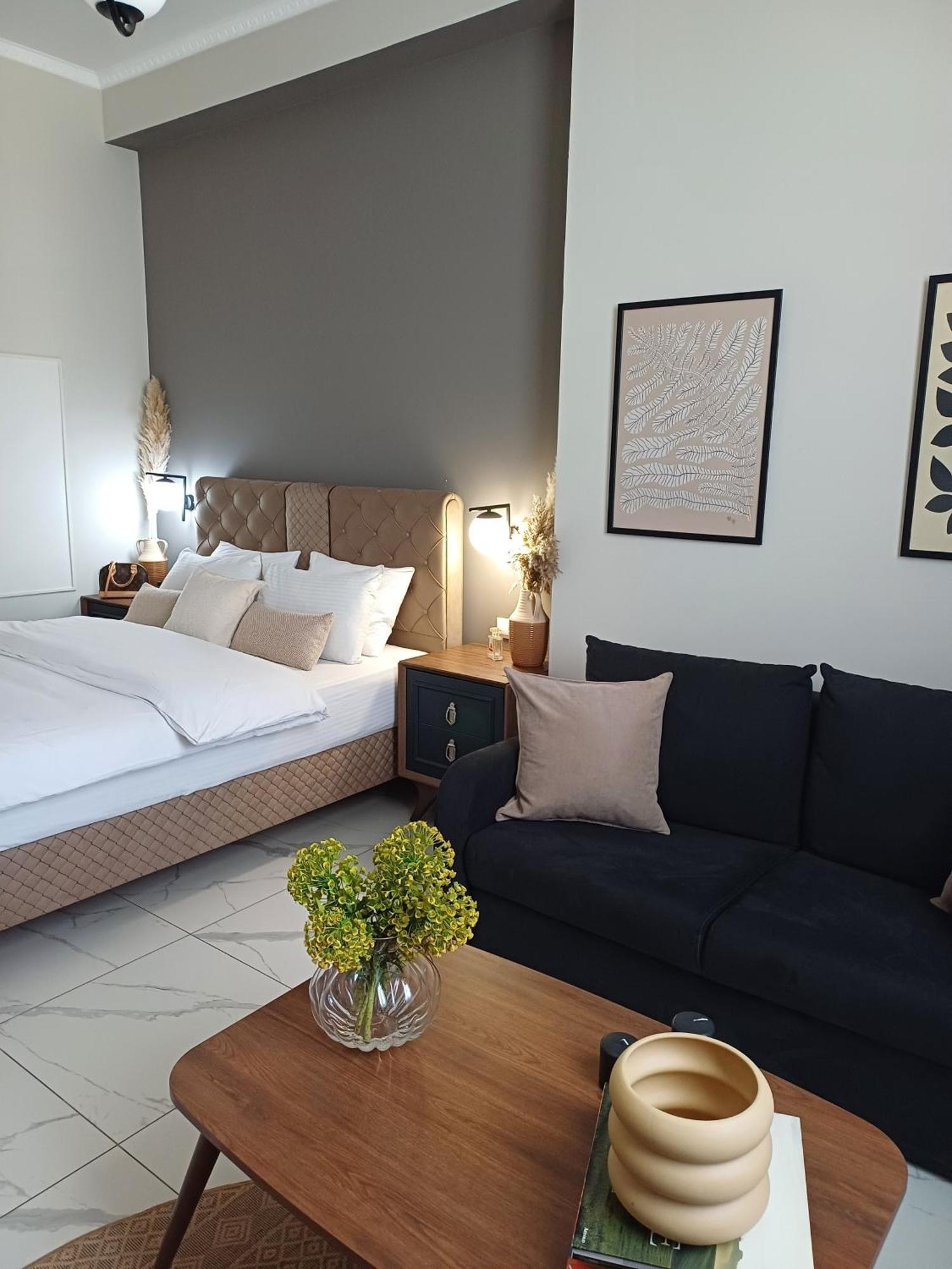 Black Onyx Comfort Suites - Timeless Design In A Heritage Building 테살로니키 외부 사진