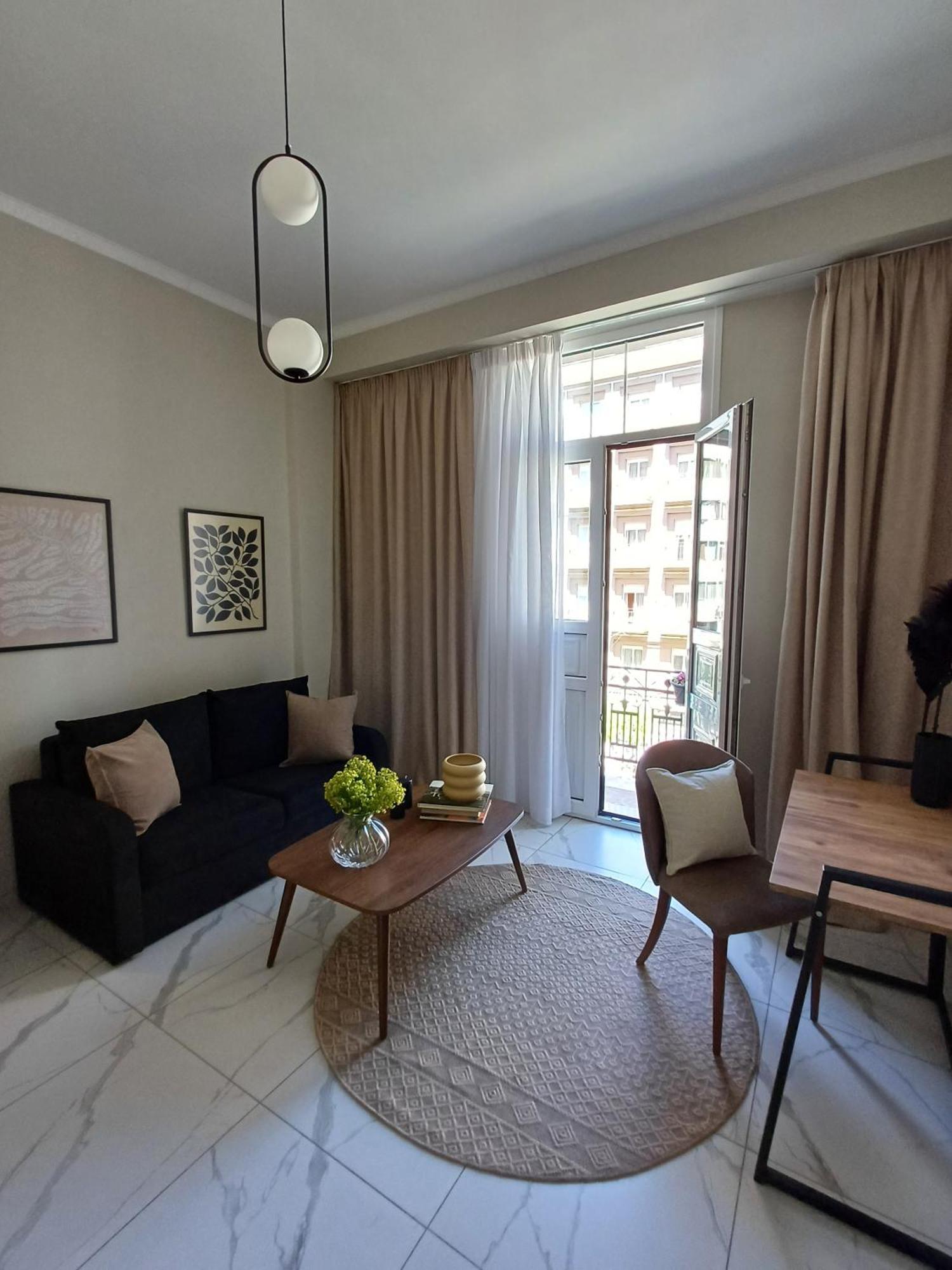 Black Onyx Comfort Suites - Timeless Design In A Heritage Building 테살로니키 외부 사진