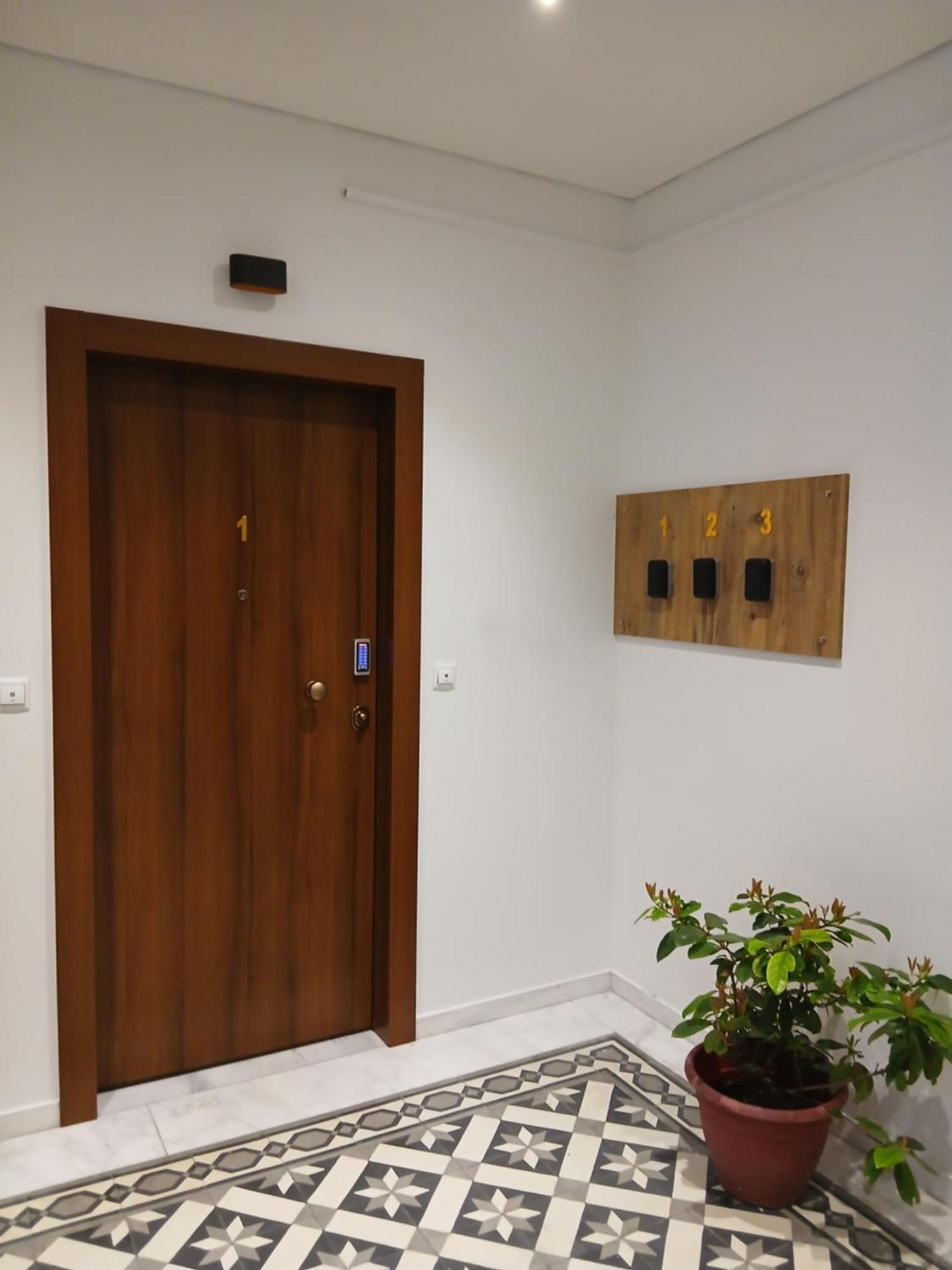 Black Onyx Comfort Suites - Timeless Design In A Heritage Building 테살로니키 외부 사진