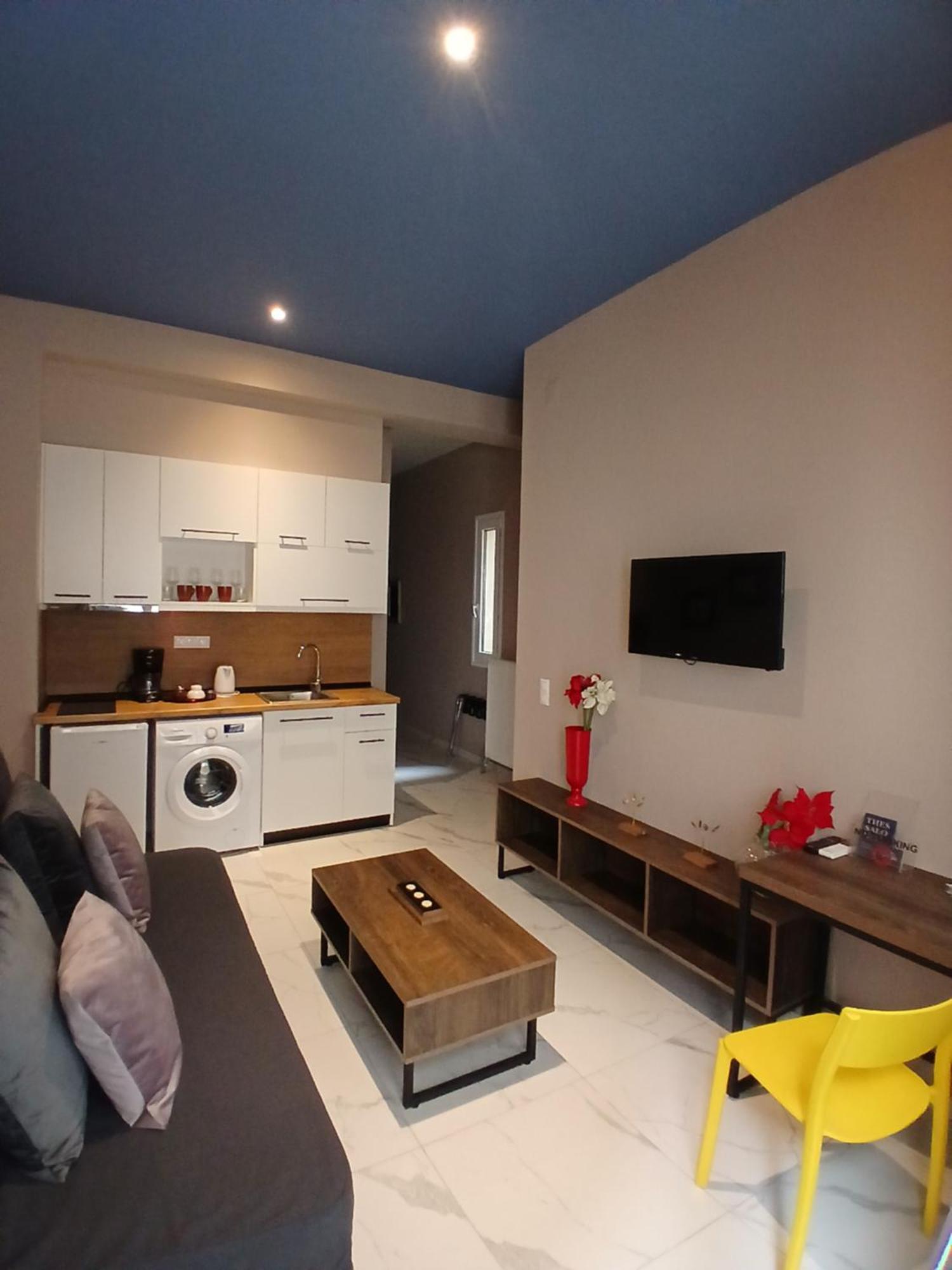 Black Onyx Comfort Suites - Timeless Design In A Heritage Building 테살로니키 외부 사진