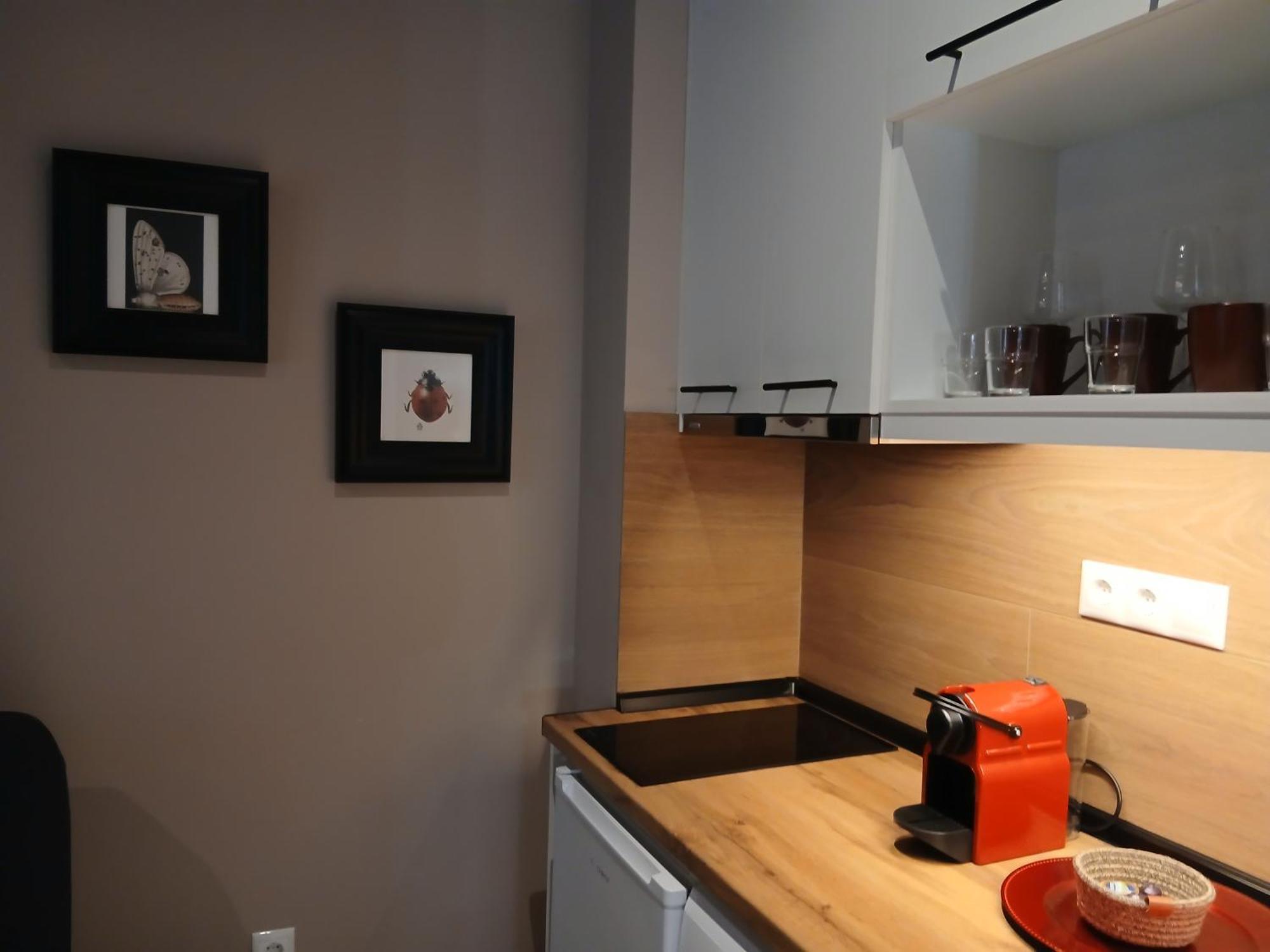 Black Onyx Comfort Suites - Timeless Design In A Heritage Building 테살로니키 외부 사진